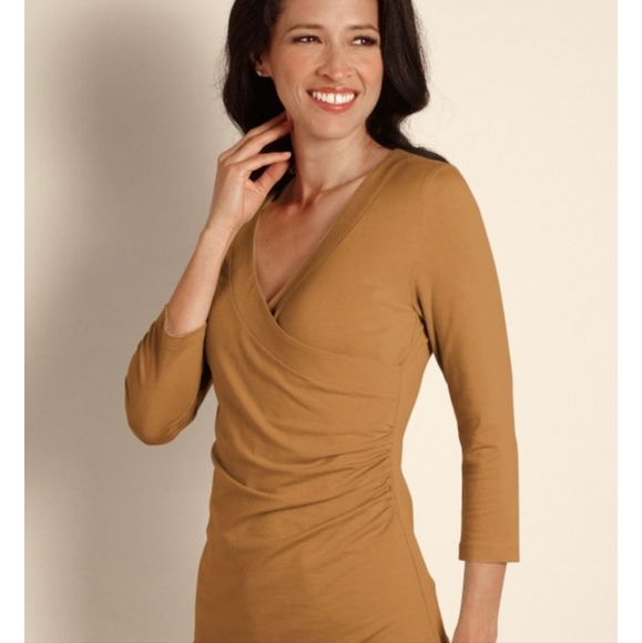 Soft Surroundings Tops - 2/$20 Soft Surroundings 3/4 Sleeve Shapely Surplice Top Medium Petite